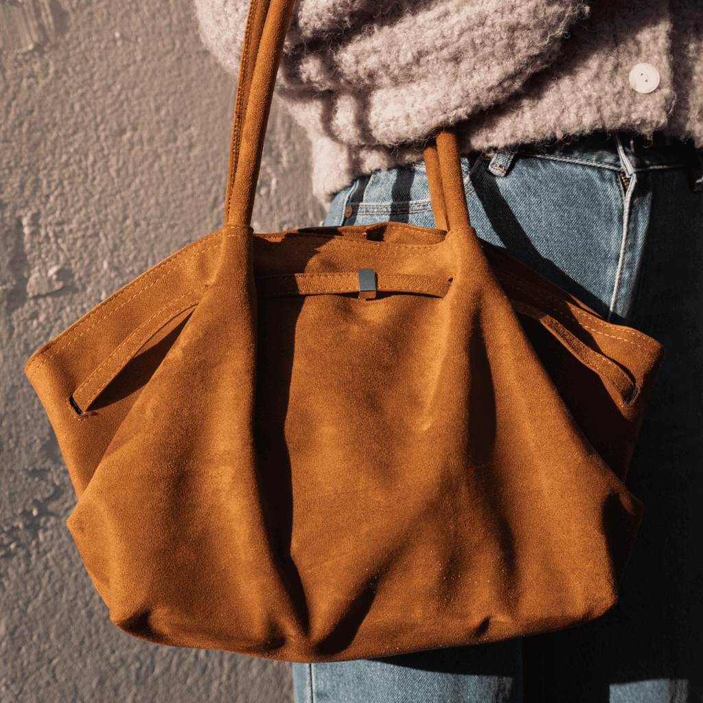 Elegant selection of stylish vacation handbags perfect for any travel outfit