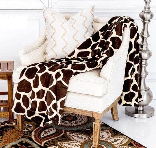 Giraffe Super Soft Cozy Bed Throw Flannel Blanket - VacationGrabs
