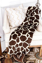 Giraffe Super Soft Cozy Bed Throw Flannel Blanket - VacationGrabs