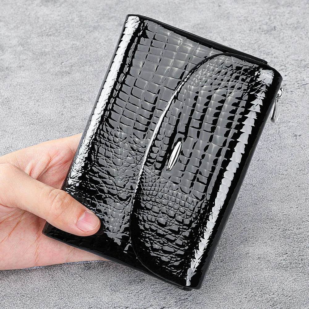 Retro Fashion Alligator Pattern Cowhide Leather Women’s Short Clutch Purse - VacationGrabs
