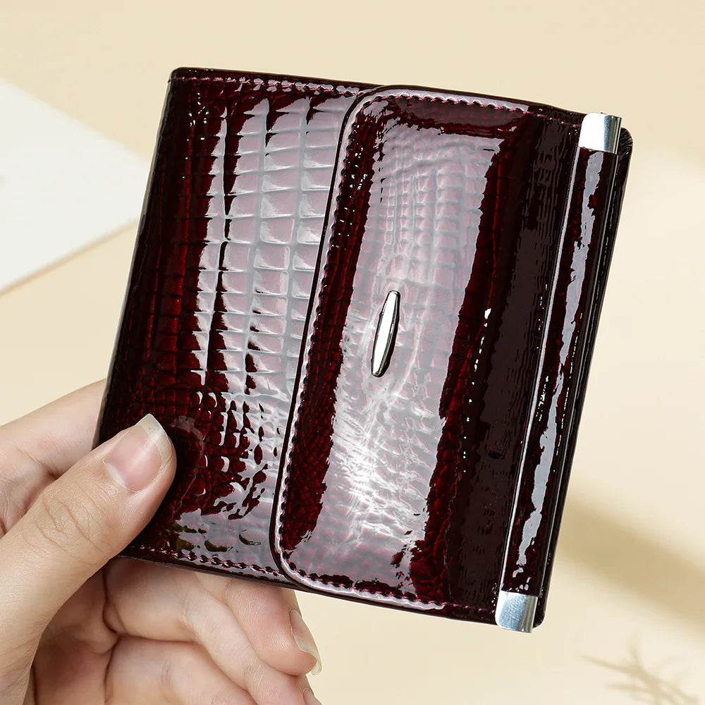 Retro Fashion Alligator Pattern Cowhide Leather Women’s Short Clutch Purse - VacationGrabs