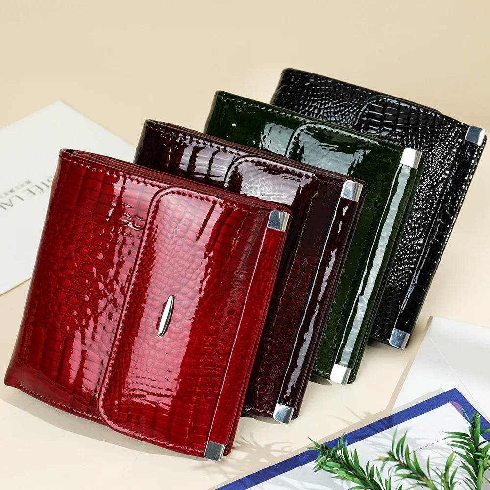 Retro Fashion Alligator Pattern Cowhide Leather Women’s Short Clutch Purse - VacationGrabs