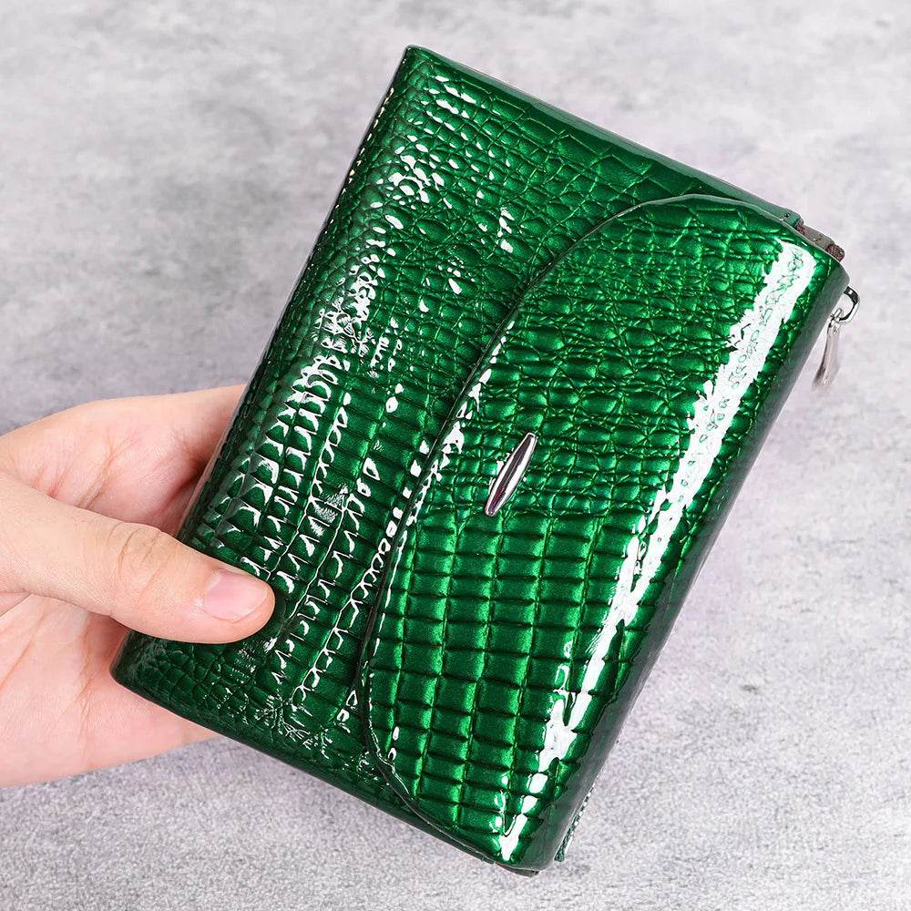 Retro Fashion Alligator Pattern Cowhide Leather Women’s Short Clutch Purse - VacationGrabs