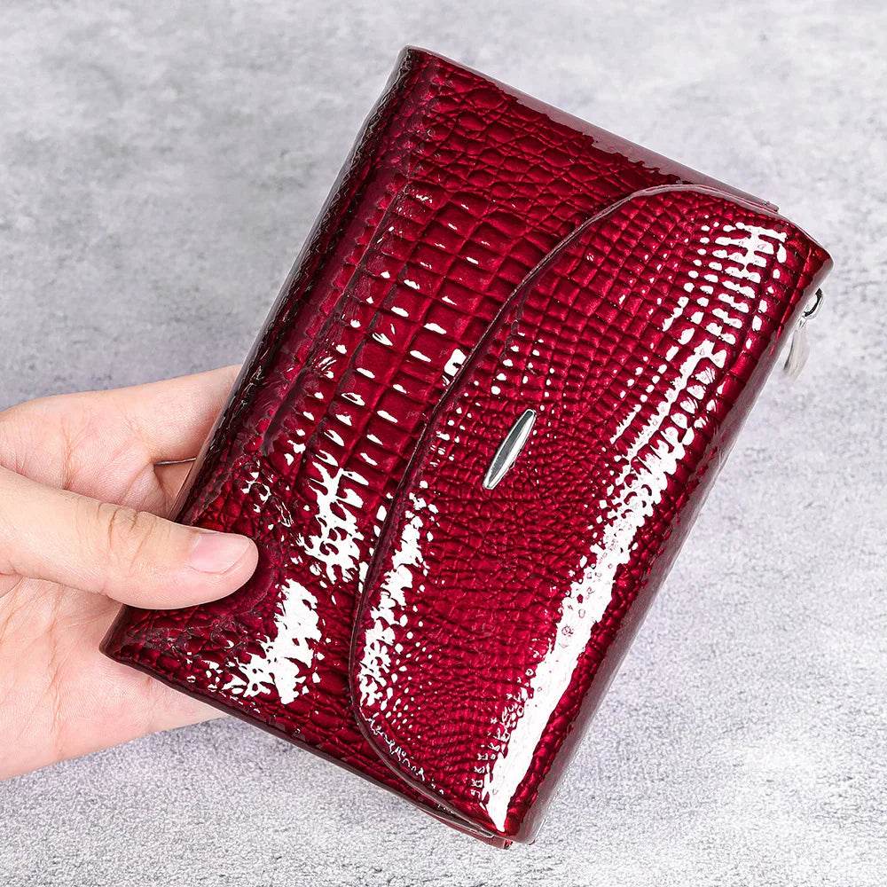 Retro Fashion Alligator Pattern Cowhide Leather Women’s Short Clutch Purse - VacationGrabs