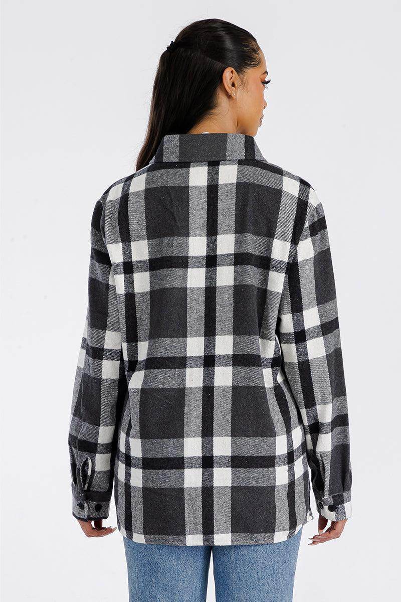WEIV Women's boyfriend style plaid shirt in black and white with a relaxed fit and classic design