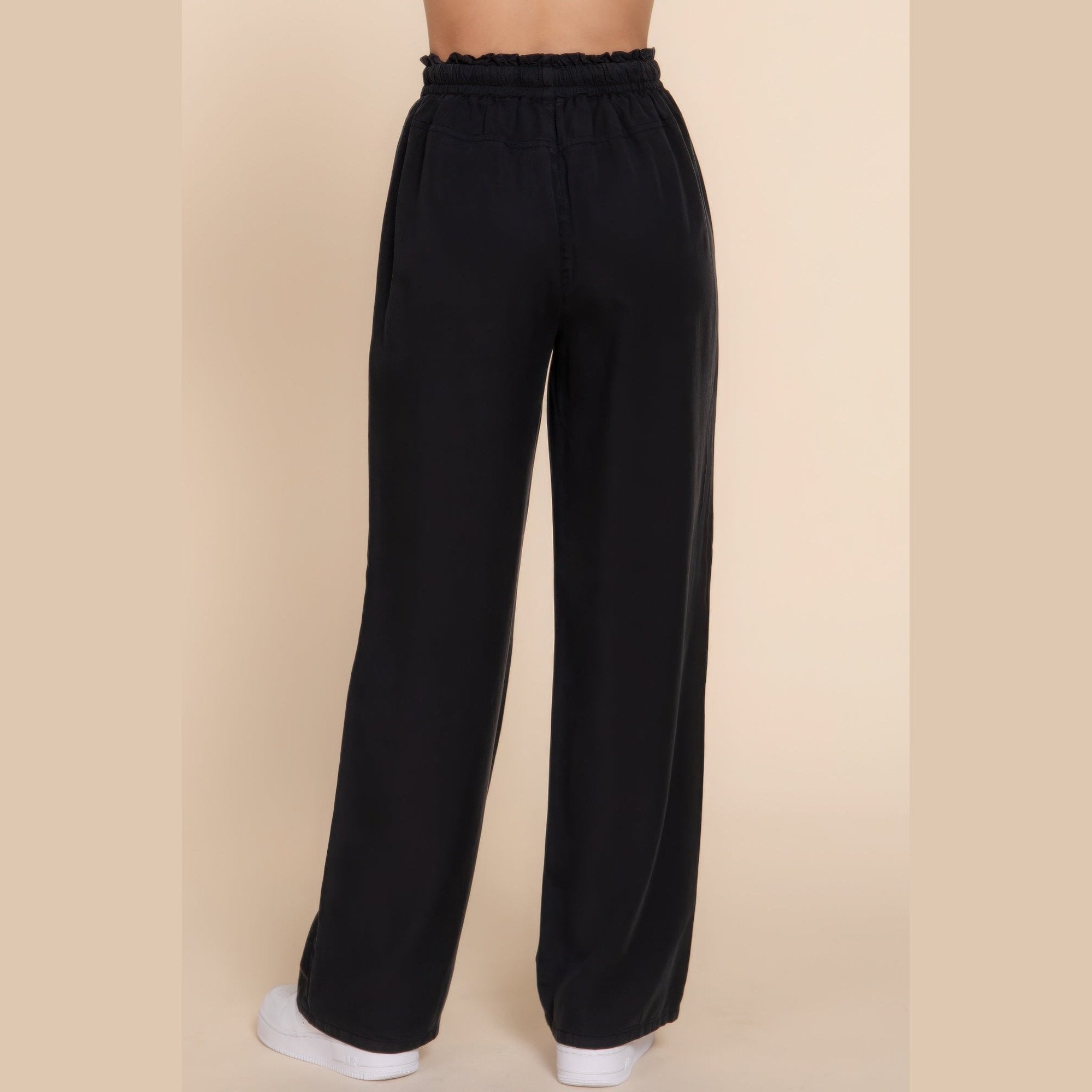 VacationGrabs black lightweight travel pants for women with elastic waistband and relaxed fit