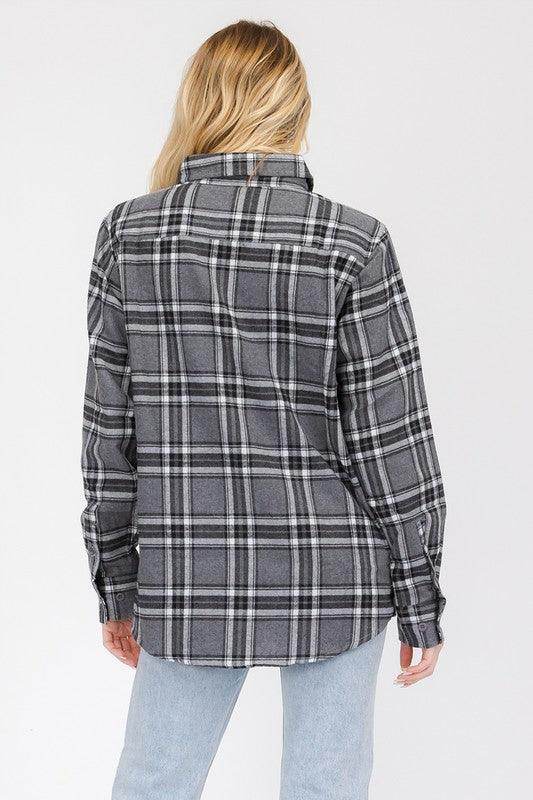WEIV Women's Casual Vacation Flannel Shirt in Gray Checkered Pattern for Comfortable Holiday Wear