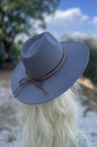 Stylish Dandy Panama Hat Vacation in grey with a brown leather band for sunny outings