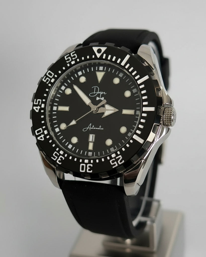 Dapr automatic watch for men with black dial and silicone strap, perfect for style and functionality