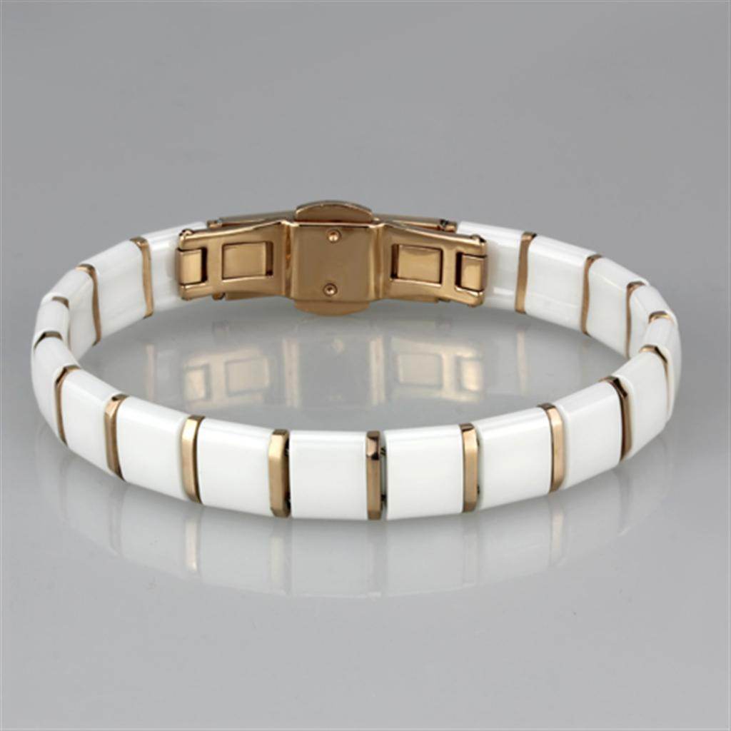 Elegant white fashion bracelet for women vacation outfits with gold accents and secure clasp