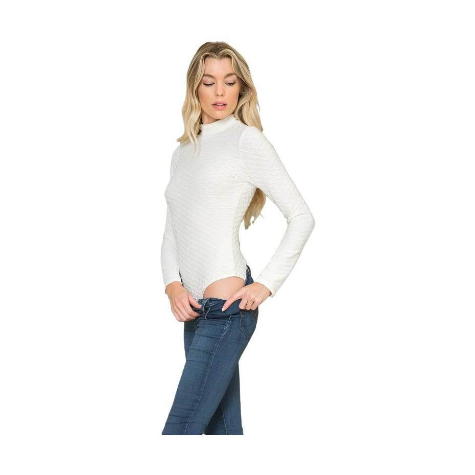 Andante USA Women's form-fitting travel bodysuit in white, perfect for stylish and comfortable outfits.