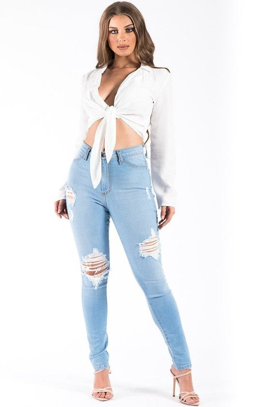 GJG Denim light wash skinny jeans women with distressed details for a trendy look