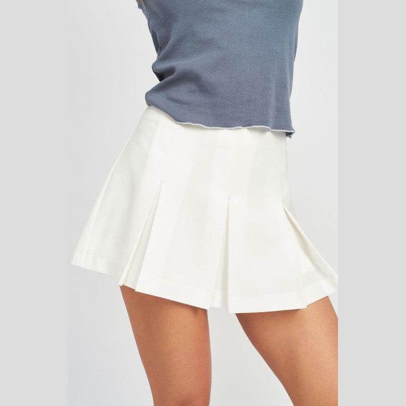 Emory Park Women's Low Rise Skort Shorts in White with Pleated Design for Stylish Summer Wear