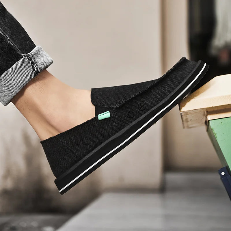 Mens comfortable shoes in black canvas for casual outings