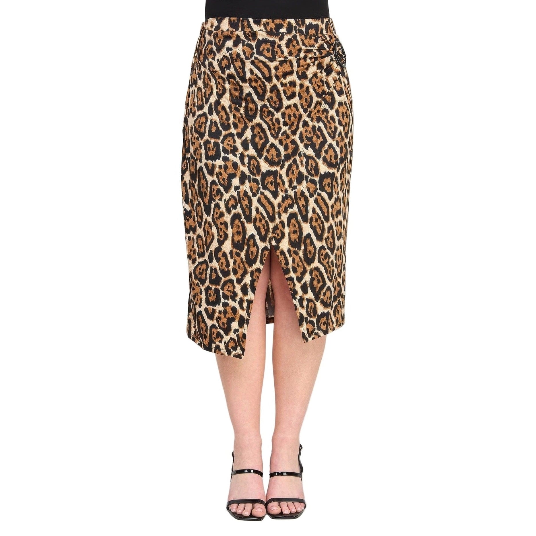 Plus size leopard print skirt with a slit design for a stylish and comfortable summer look
