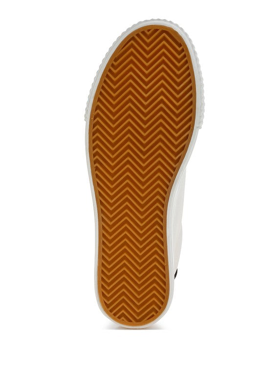 Women's sneakers with gum rubber outsole for enhanced traction