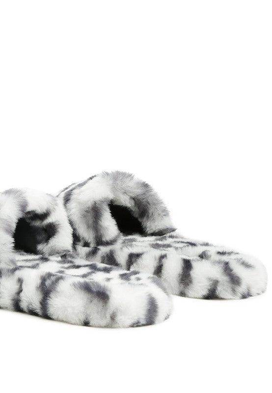 Snuggle-In Indoor Fur Flats - VacationGrabs