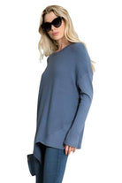 Andante USA stylish long sleeve shirt for travel in blue with a relaxed fit and side slits