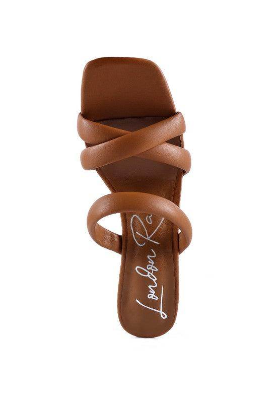 Rag Company stylish vacation sandals in brown with trendy cross straps for a fashionable summer look