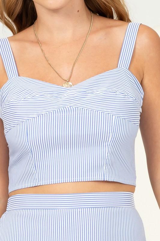 Women's Shirts - Cropped Tops Sweetheart Neck Wide Strap Cami Crop Top
