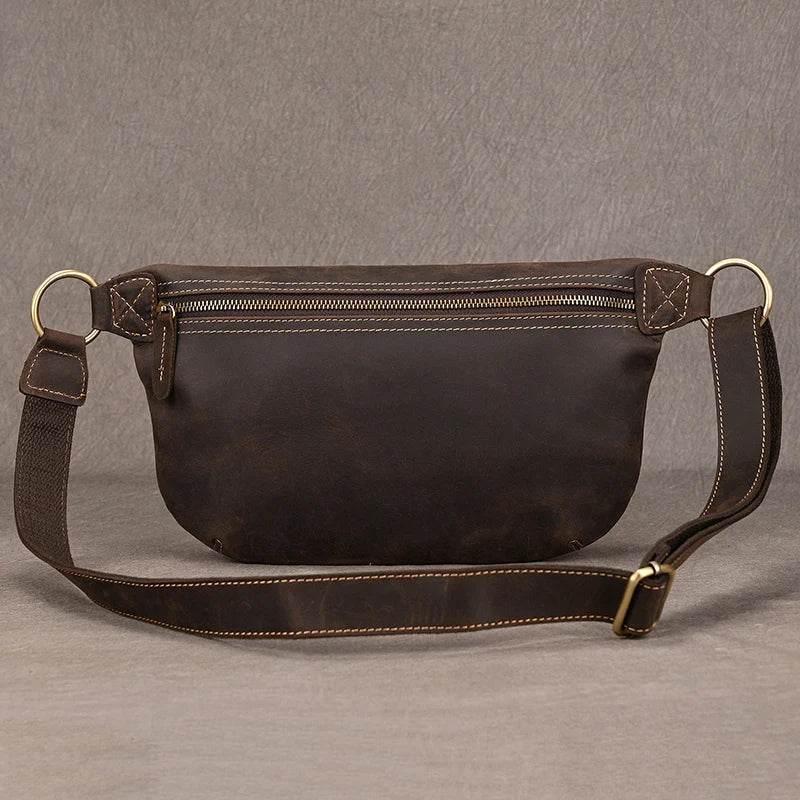 Vacation anti-theft bag in dark brown leather with adjustable strap and secure zipper compartment