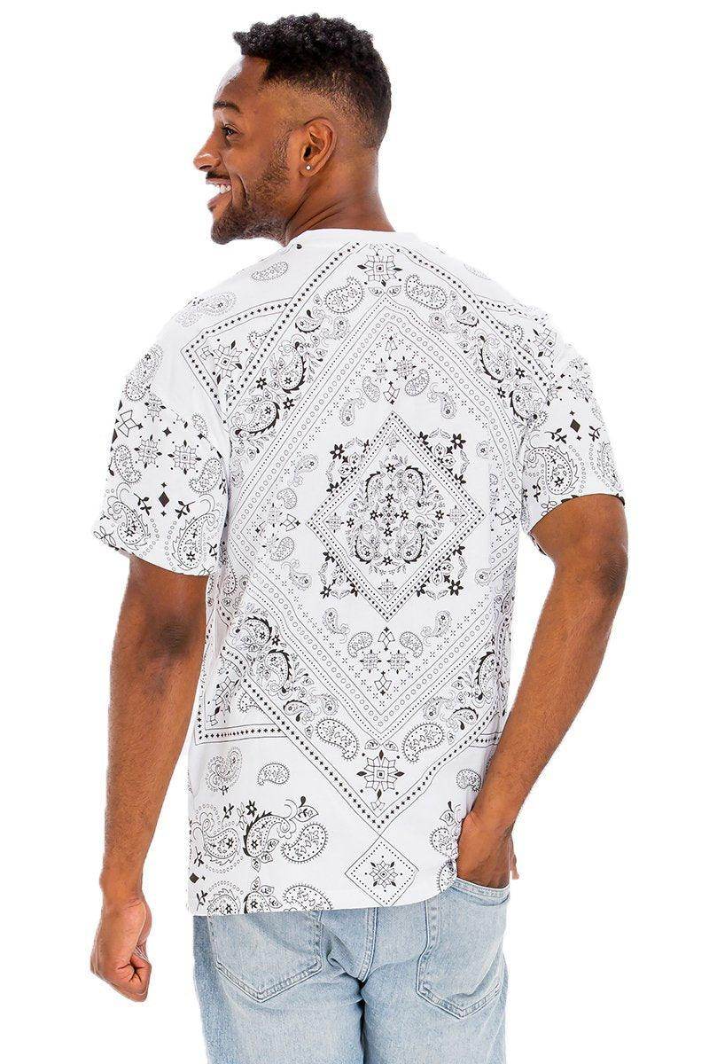 Men's Vacation Style Tshirt Men in White with Intricate Bandana Print for a Relaxed Look
