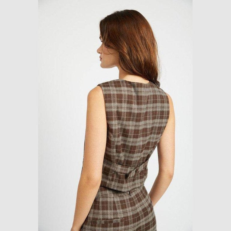 Emory Park Women's Brown Plaid Vacation Style Vest with a Stylish Sleeveless Design
