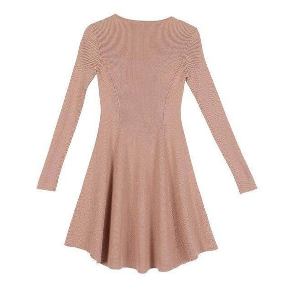 Lilou Casual Knit Dress for Travel in Light Pink with Long Sleeves and Flared Skirt
