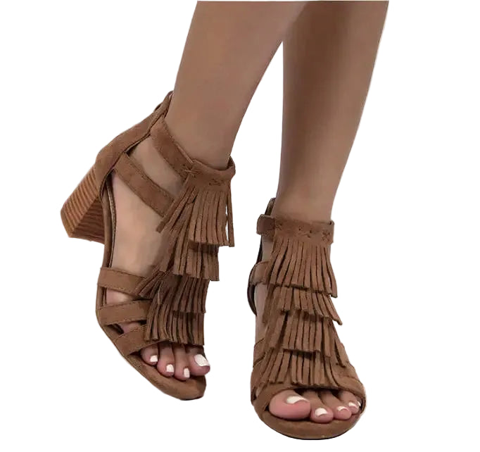 Women's brown fringed sandals, vacation worthy style for summer outings
