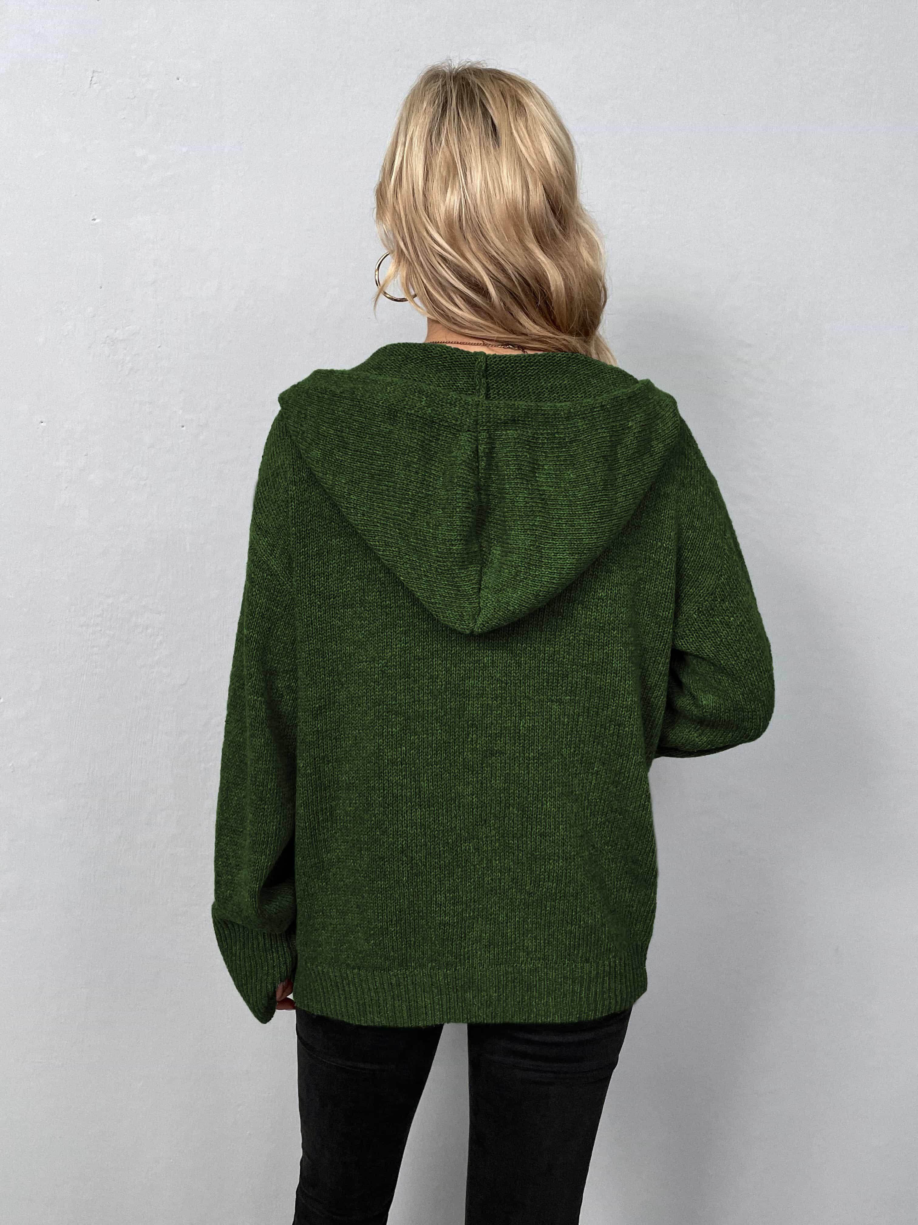 Casual hooded cardigan in green with a relaxed fit, perfect for everyday wear