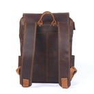 Crazy horse leather daypack in brown with adjustable straps and a stylish vintage design