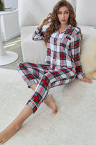 Trendsi Women's Sleepwear Plaid Top and Pants Set in Cozy Fabric for Loungewear Comfort