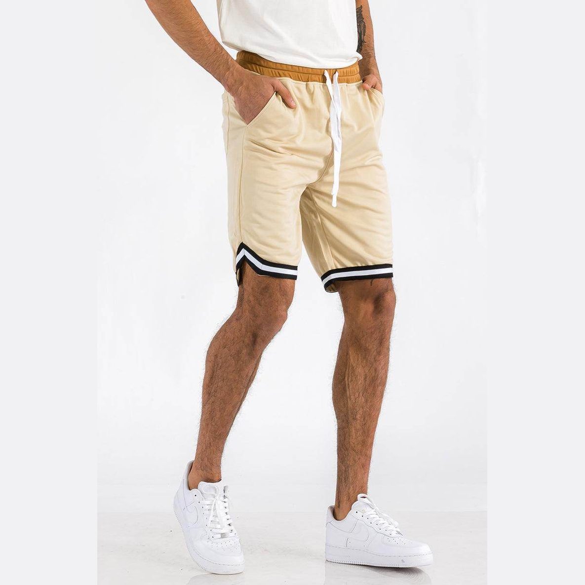 Men's striped active Jordan shorts in beige with side pockets and black detailing