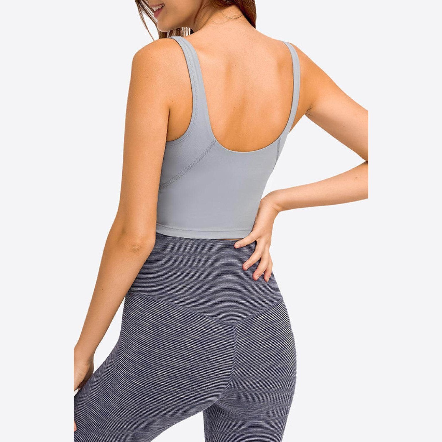 Trendsi Women's Vacation Style Sportswear with a Stylish Gray Cropped Top and Striped Leggings