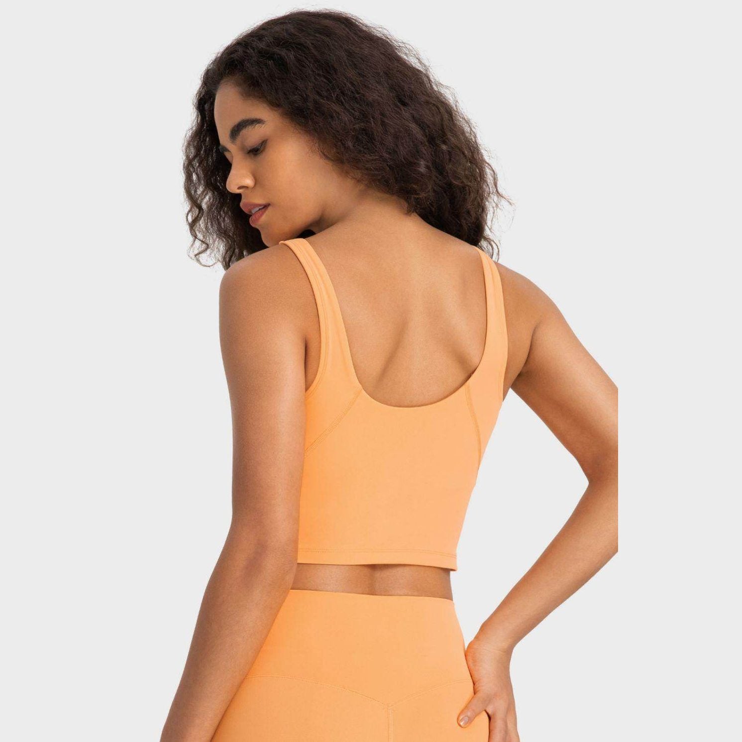 Trendsi Women's Vacation Style Sportswear Crop Top in Orange with a Comfortable Fit for Active Days
