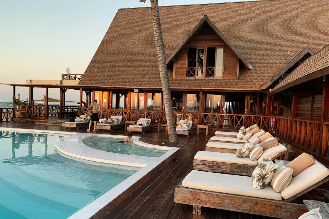 Best travel accommodations tips for an ideal vacation spot with a poolside view and relaxing atmosphere