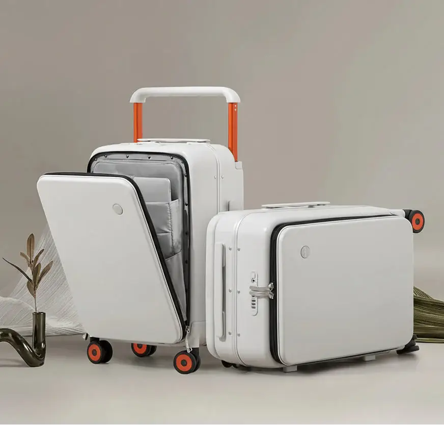 Featured Travel Luggage at VacationGrabs