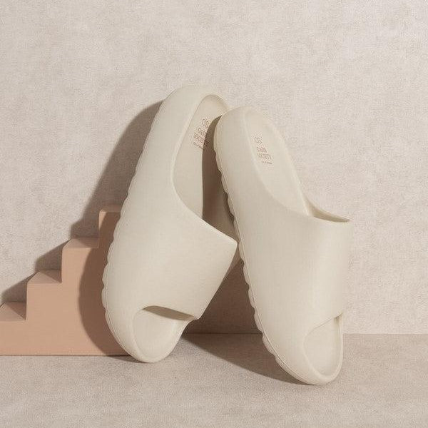Women's Shoes - Sandals Women's Shoes Oasis Society Wyatt - Comfort Slides