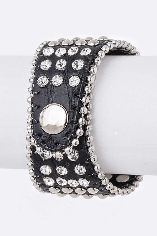 Women's Jewelry - BraceletsCrystal Skull Leather Bracelet - VacationGrabs