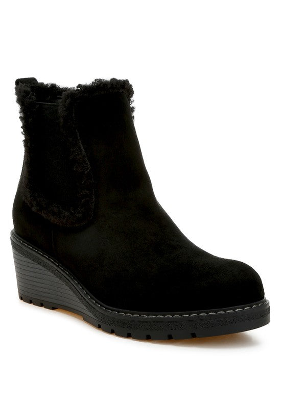 Women's Shoes - BootsThunderhoof Faux Fur Lined Chelsea Boots - VacationGrabs