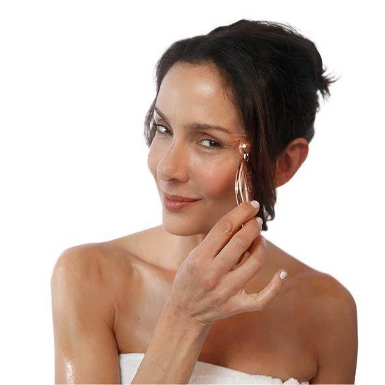 Aura Edge 2-in-1 Gua Sha Facial Tool &amp; Roller - VacationGrabs