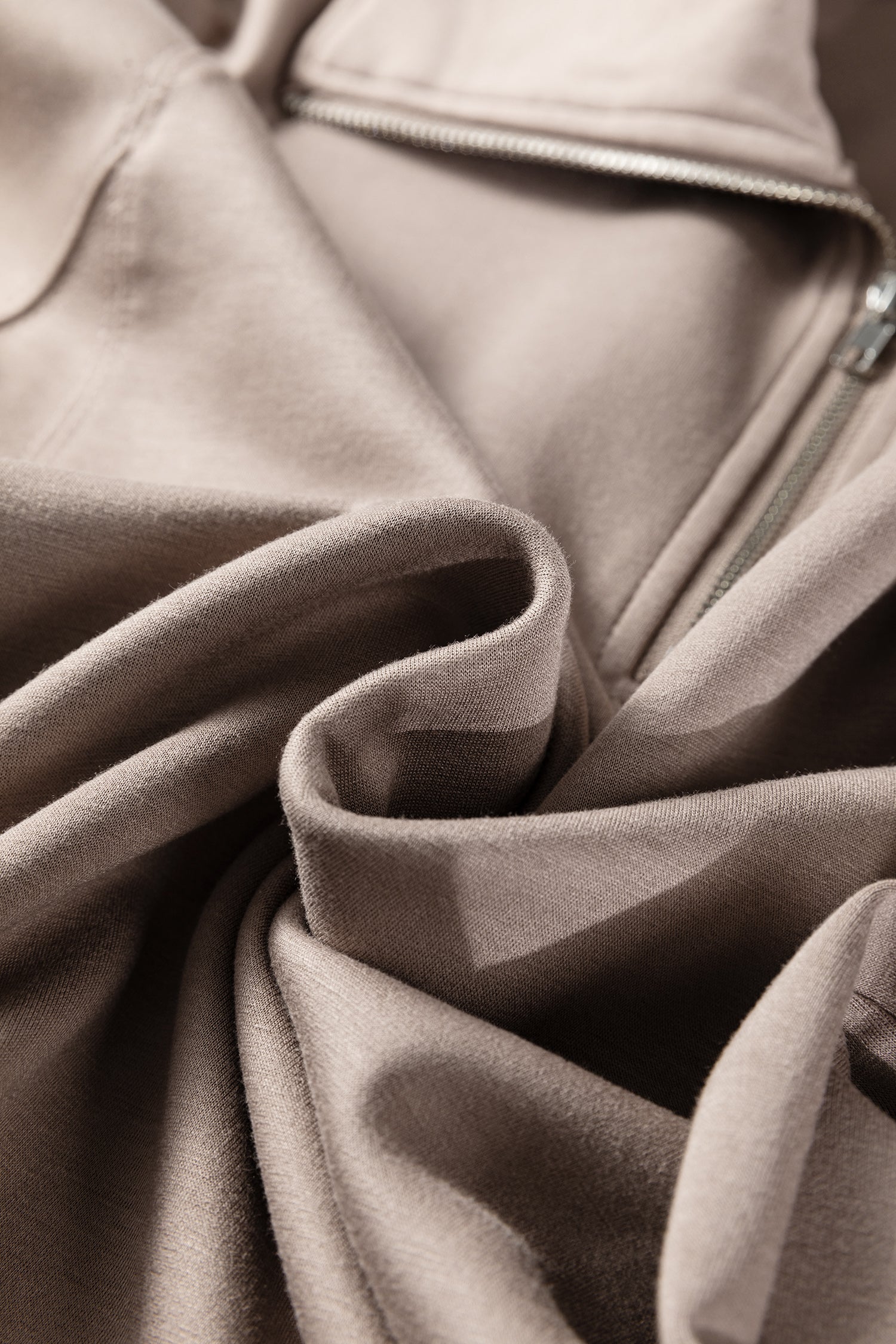 Ensemble pull col zippé et pantalon à cordon de serrage