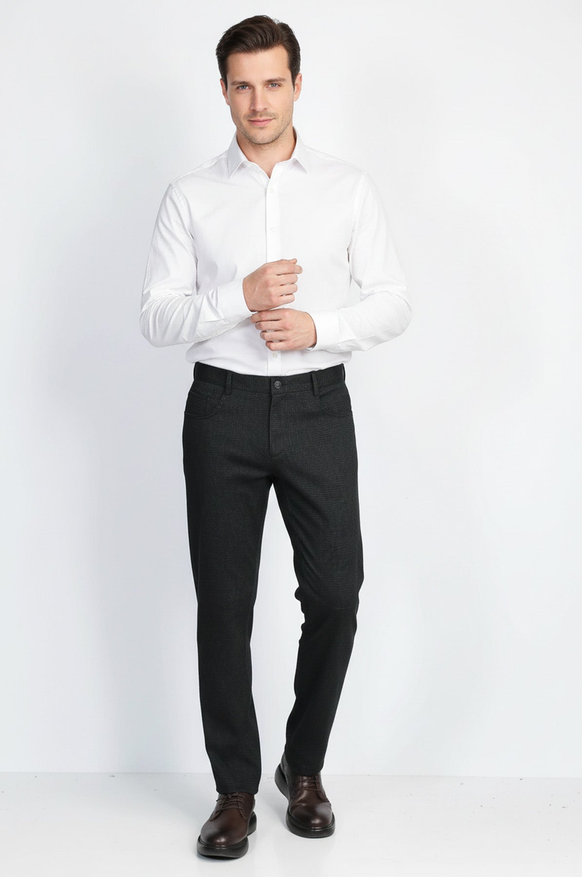 5 Pockets Cotton Black Men Pants – styled view