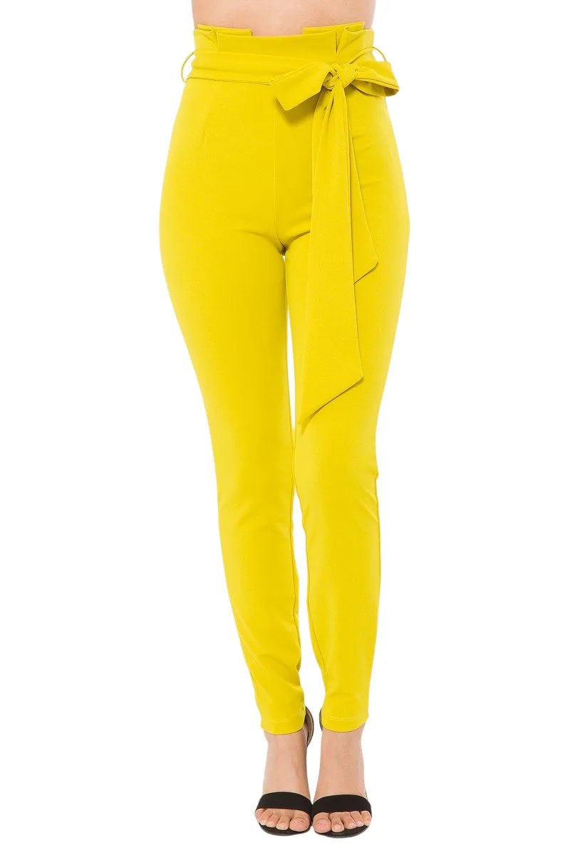 Vacation-Ready Women's Skinny Pants Jeans with Belt - white background