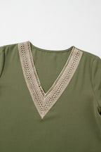 Contrast Lace Trim V-Neck Short Sleeve Blouse