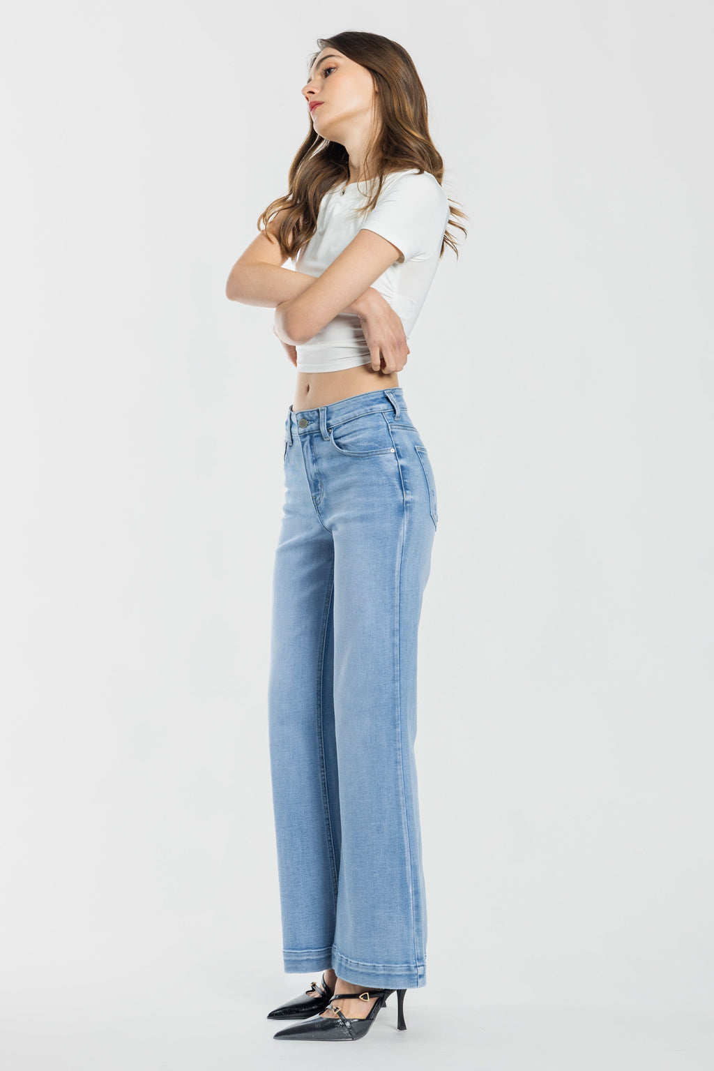 Women’s Wide-Leg Jeans for Effortless Style