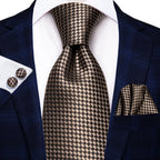 Men's Black Silk Paisley Tie for Travel-Friendly Style