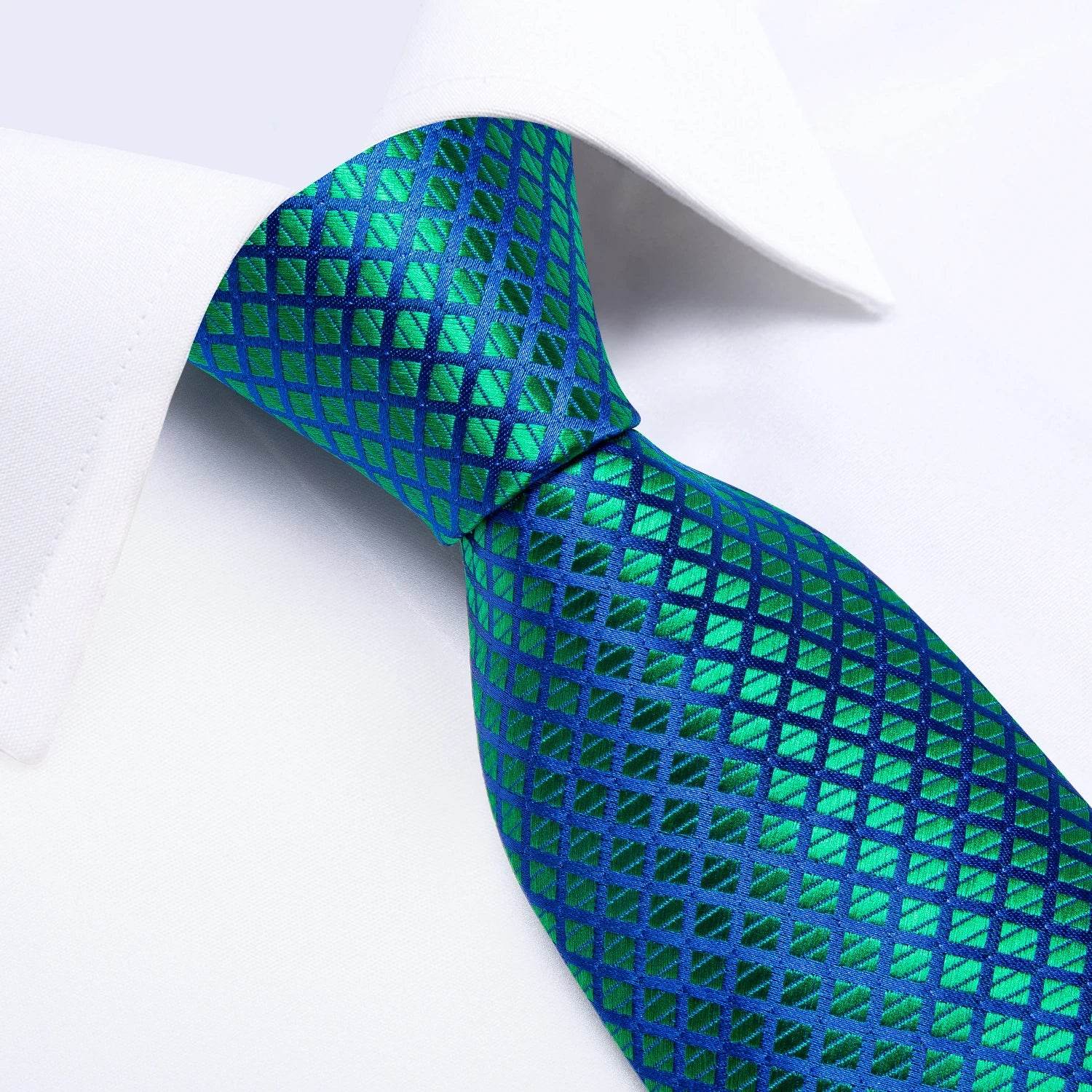 Striking Silk Tie Sets for Men - VacationGrabs