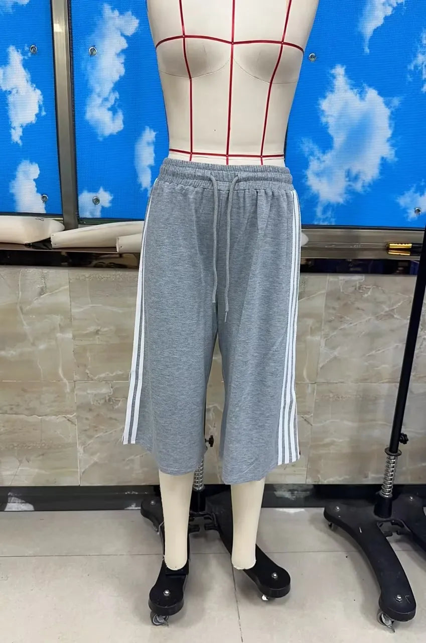 VacationGrabs Women Side Stripes Capri Sweatpants Drawstring Elastic Waist Loose Knee Length Casual Sports Cropped Jogger Pants