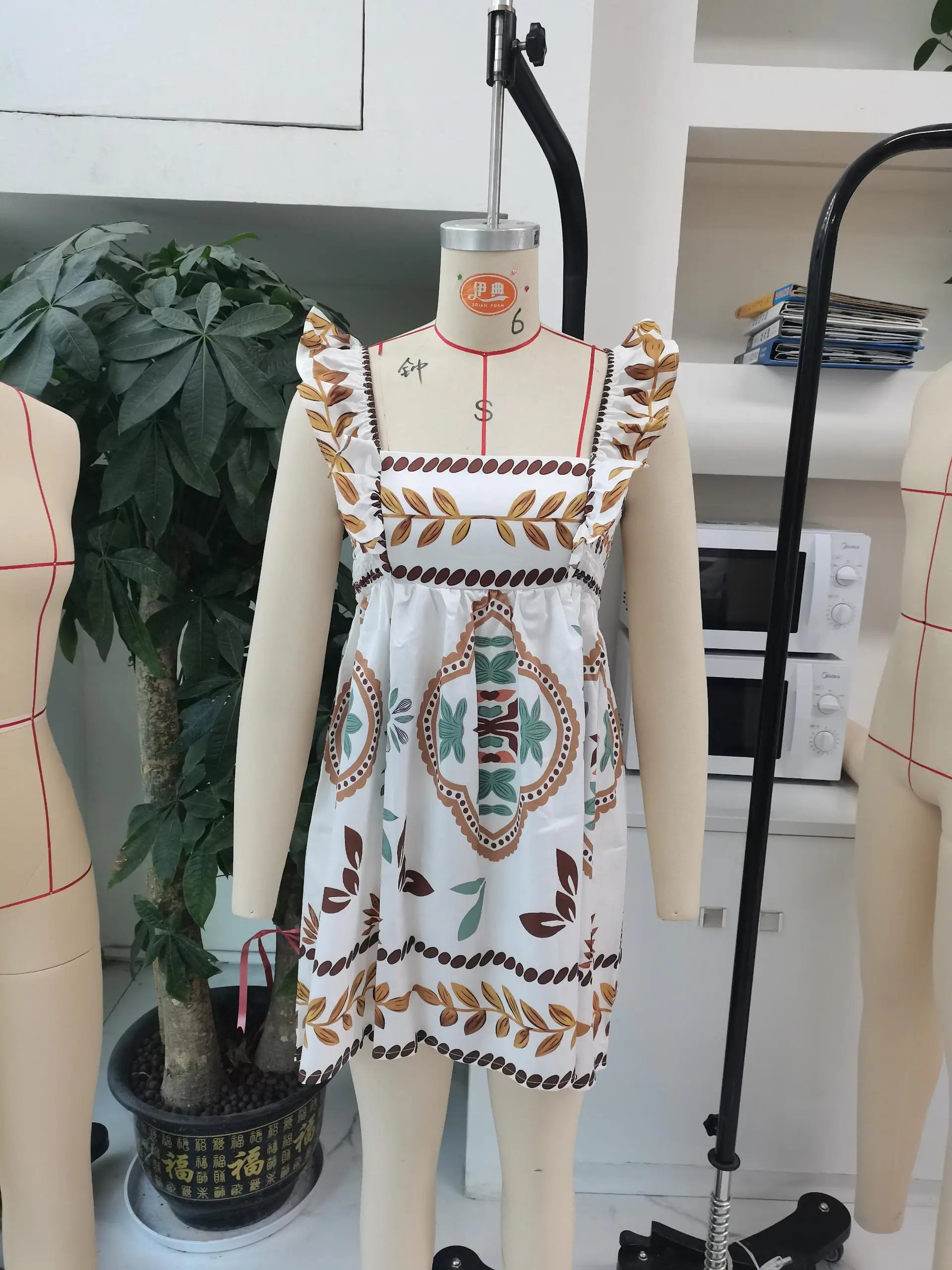 Women's Summer Mini A-Line Dress Ruffle Sleeveless Square Neck Short Flowy Dress Vintage Bohemian Beach Holiday Dress